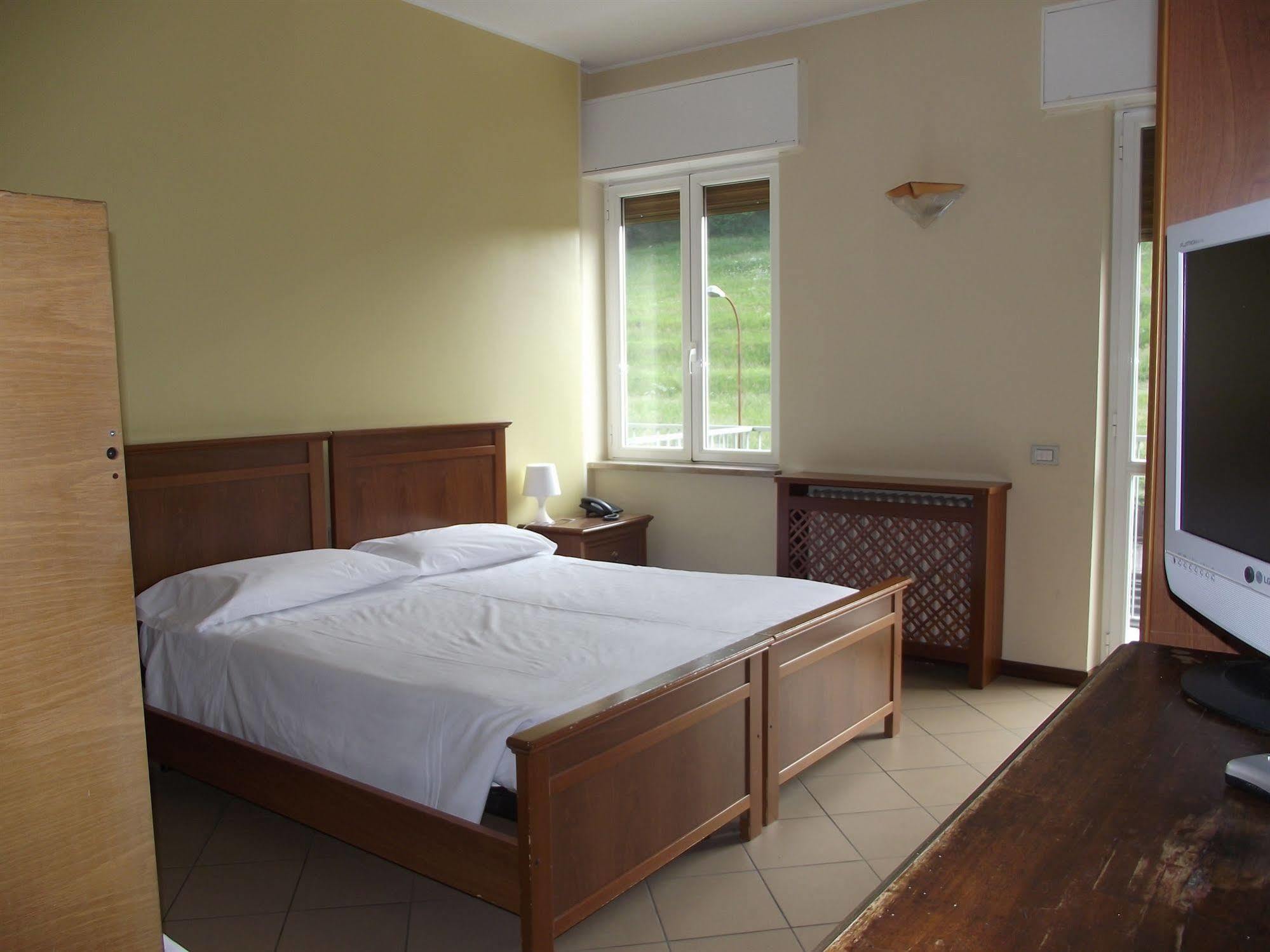 Hotel Ventolosa Villa d'Alme Екстер'єр фото